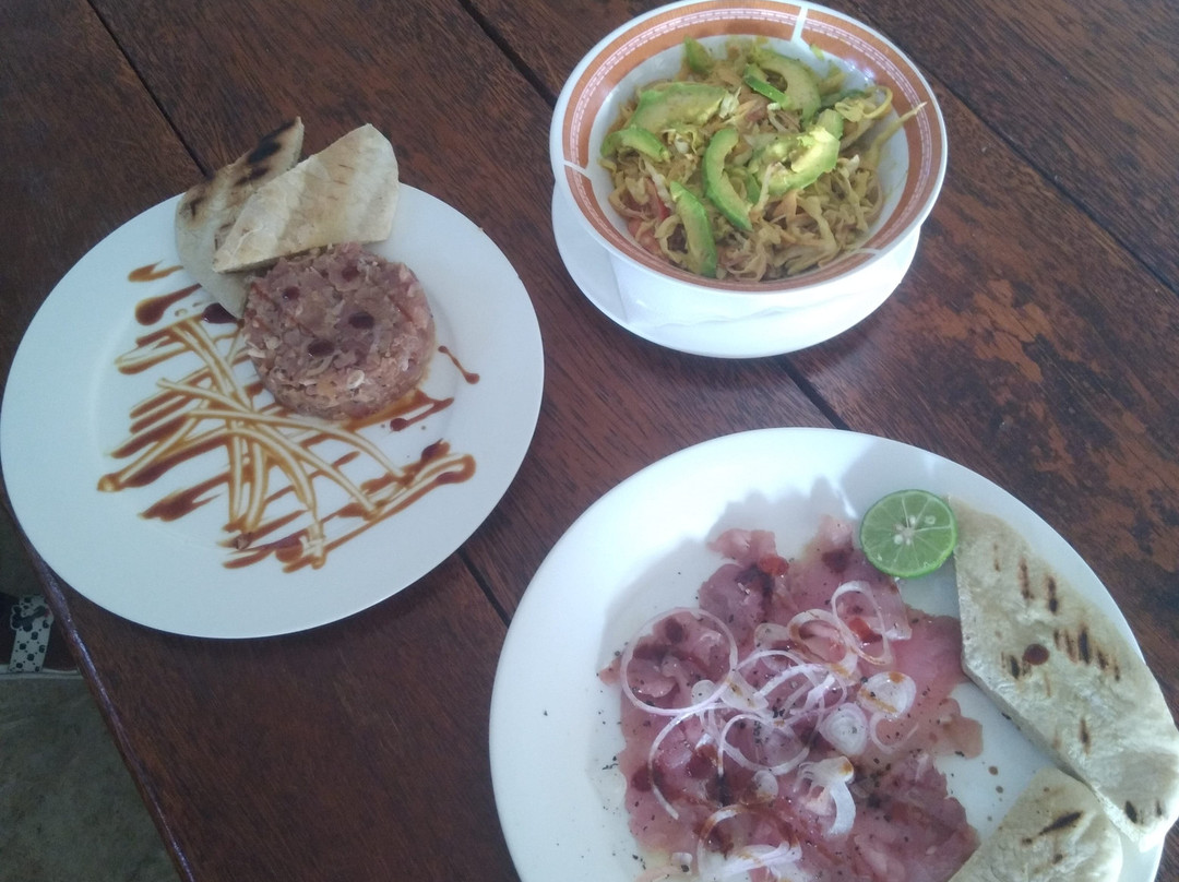 Makunduchi餐馆和美食-Bounty Floating Restaurant