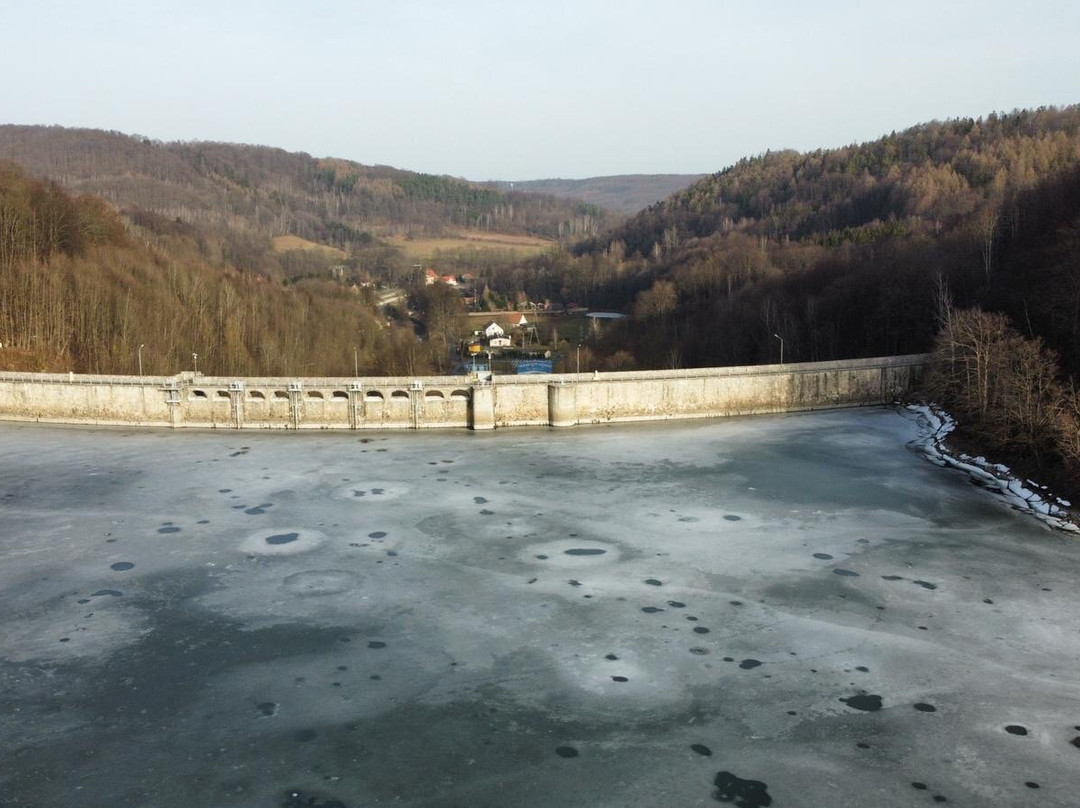 Zapora wodna na Jeziorze Bystrzyckim景点图片