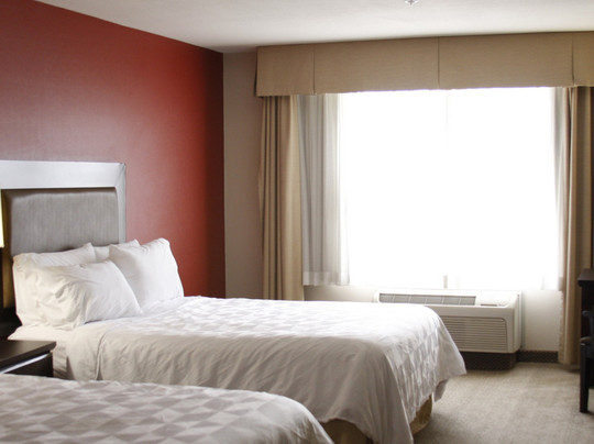 Holiday Inn & Suites Bakersfield By IHG主图