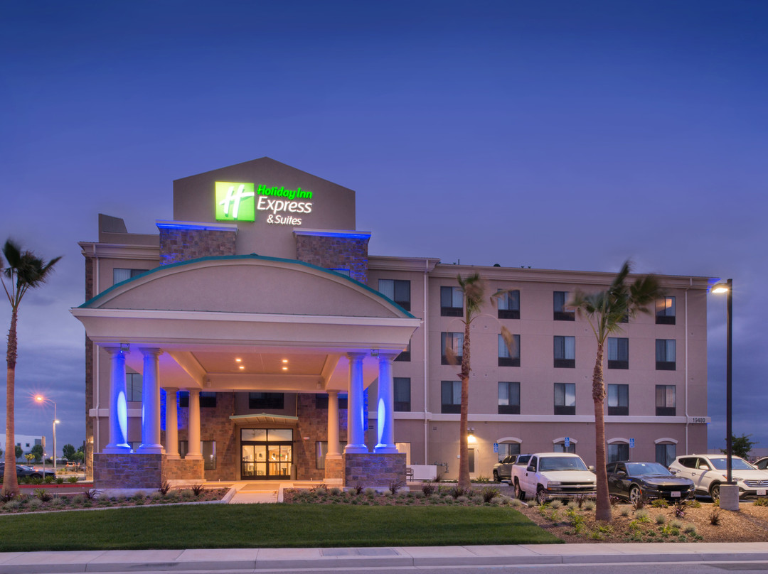 Holiday Inn Express & Suites Bakersfield Airport By IHG主图