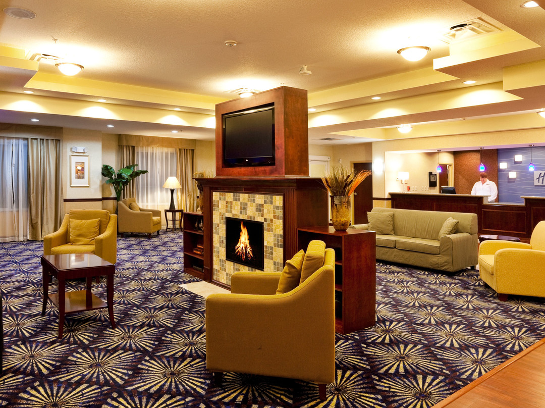 Holiday Inn Express & Suites Brooksville-i-75 By IHG主图