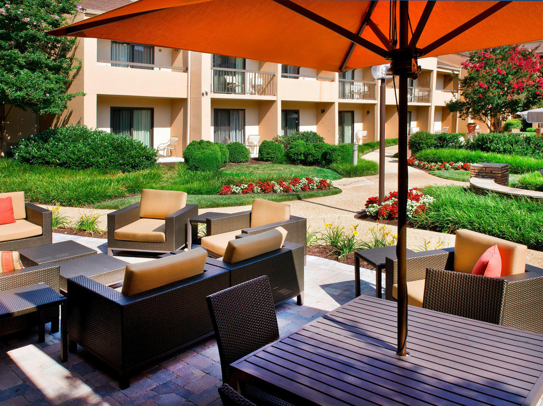 蓝道佛山新卡罗尔顿万怡酒店主图