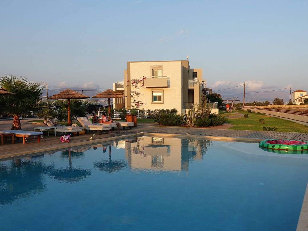 Double Bay Beach Hotel主图