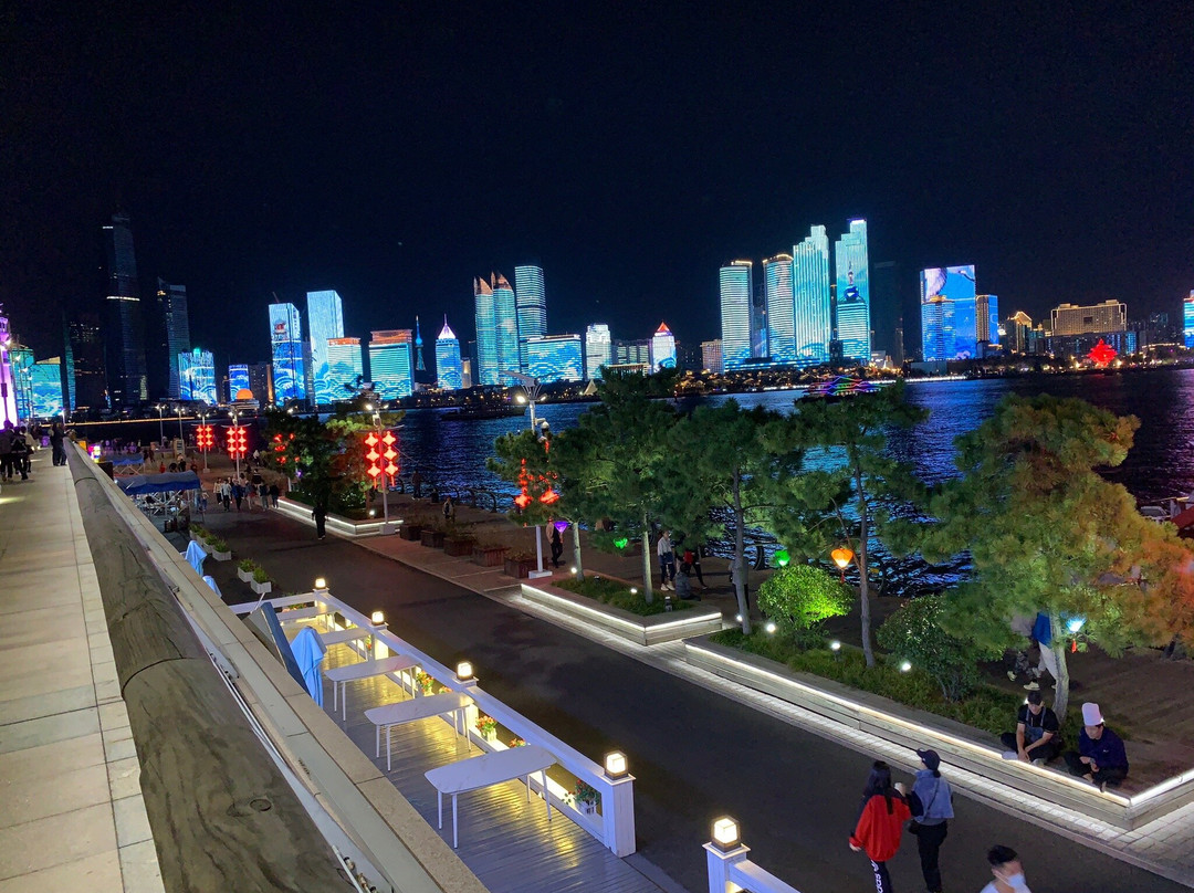 青岛情人坝酒吧街-青岛市必去景点