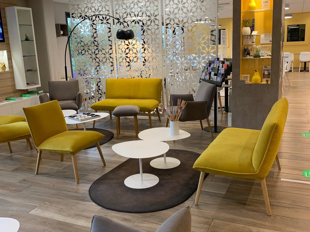 Hôtel Kyriad Saint Etienne Centre主图