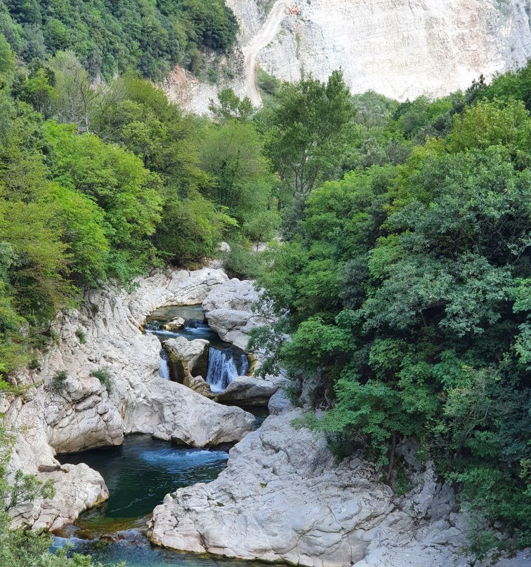Le Pozze di Foci-Cagli必去景点