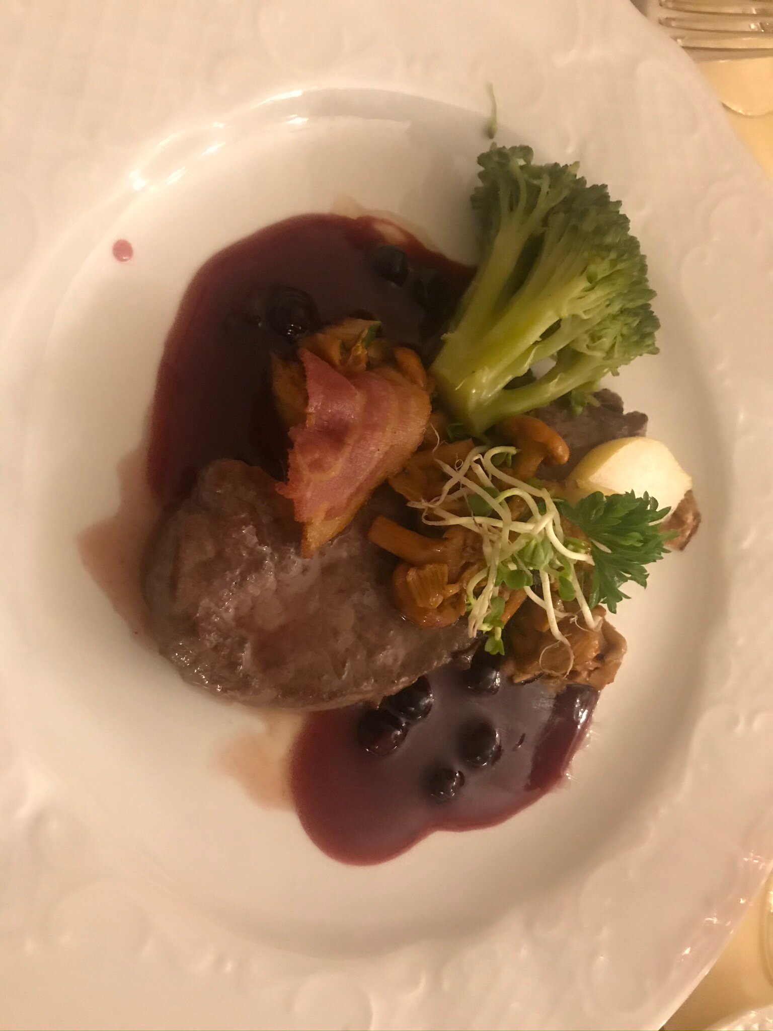 Schwarzer Bäer-餐饮