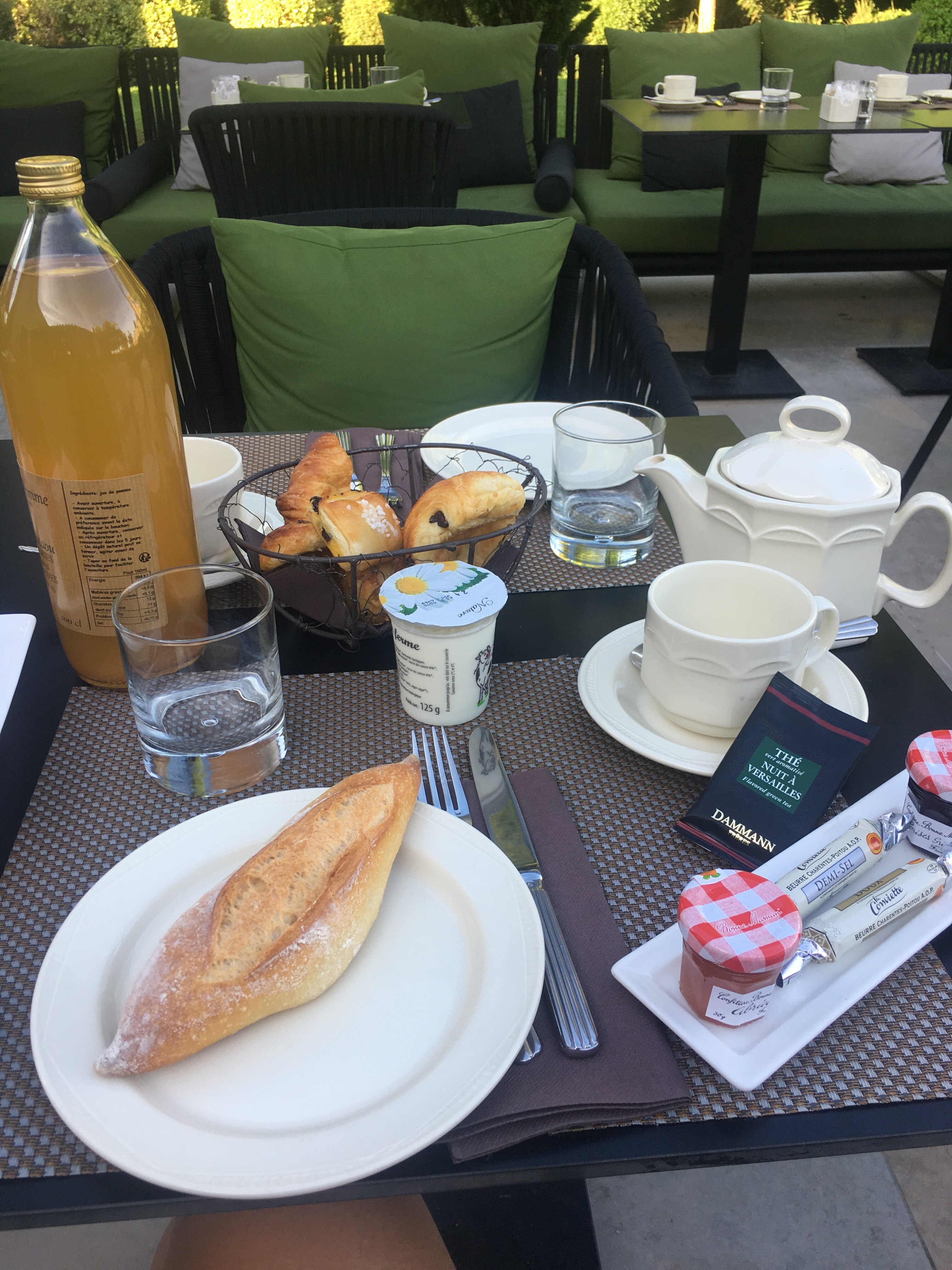 Hotel Montmorency Cité Médiévale-餐饮
