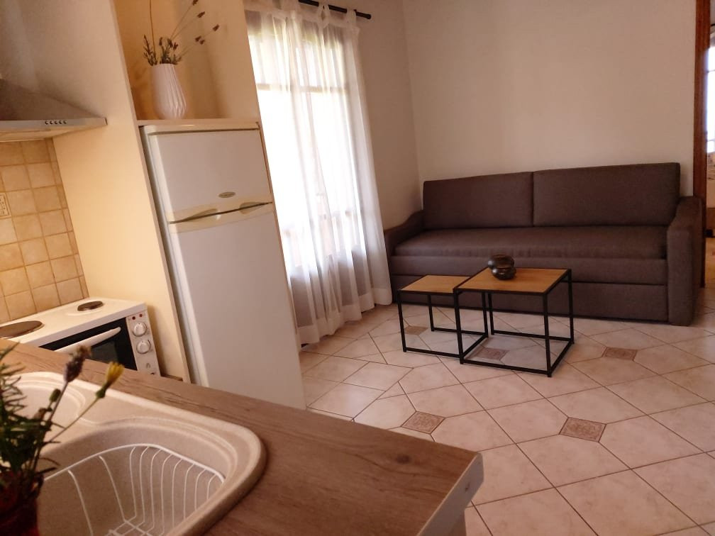 Liogerma Apartments主图