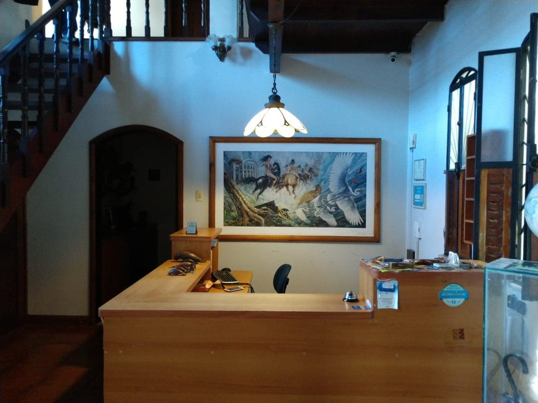 Chez Les Rois Guesthouse主图