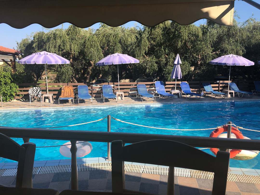 Amoudi Studios Apartments Hotel主图