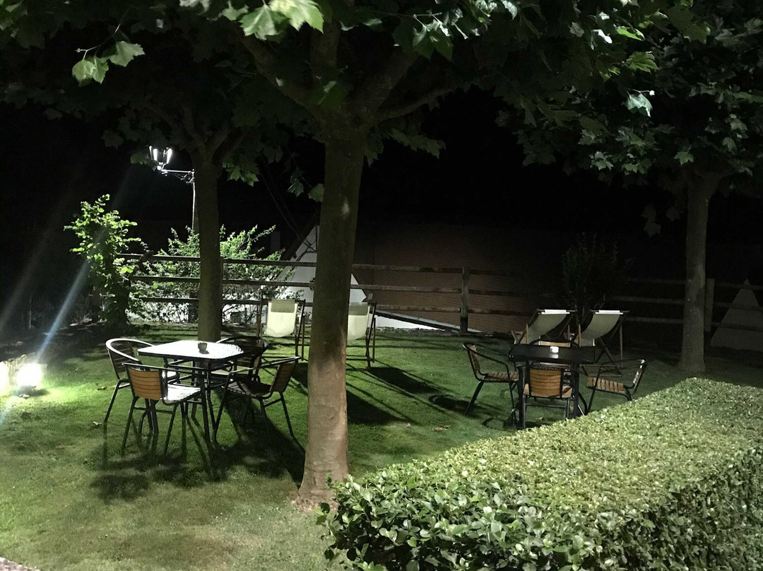 贝萨洛乡村酒店主图