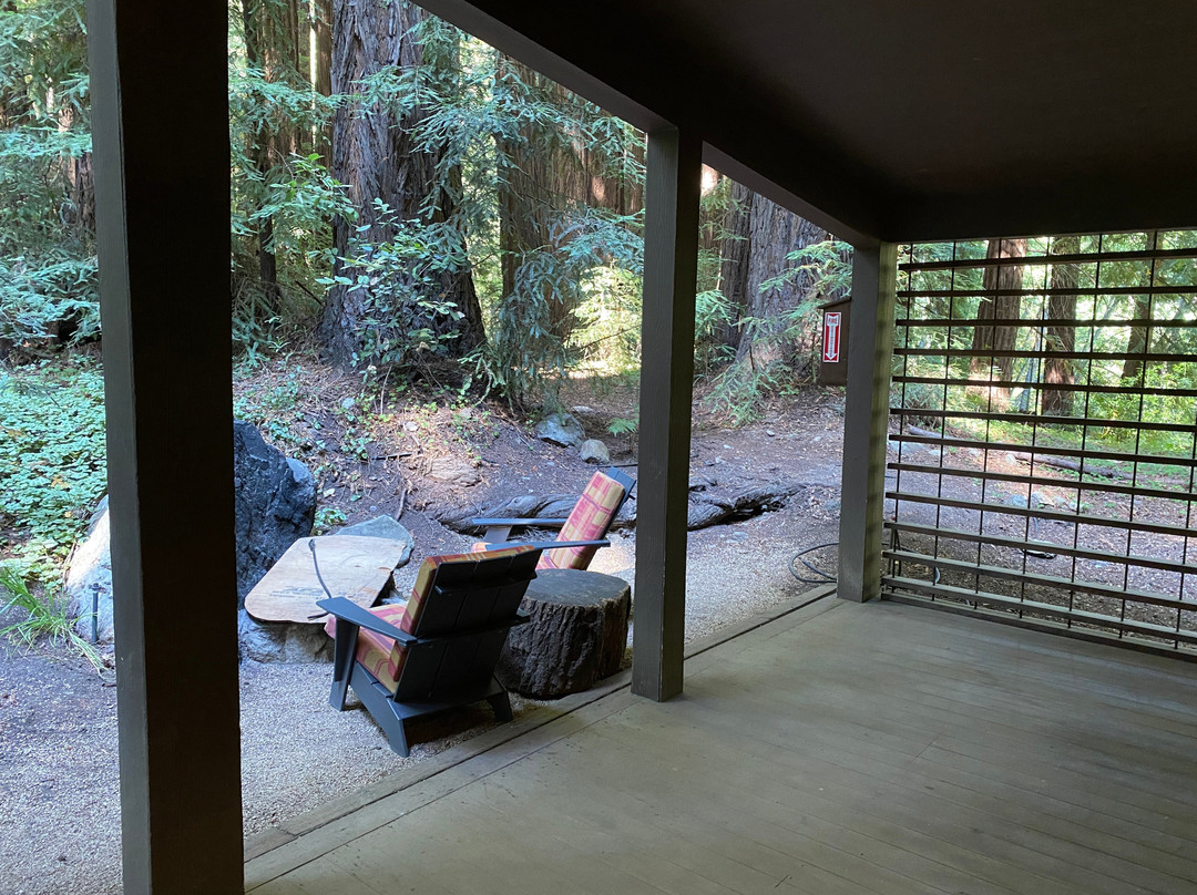 大苏尔格兰橡树酒店主图