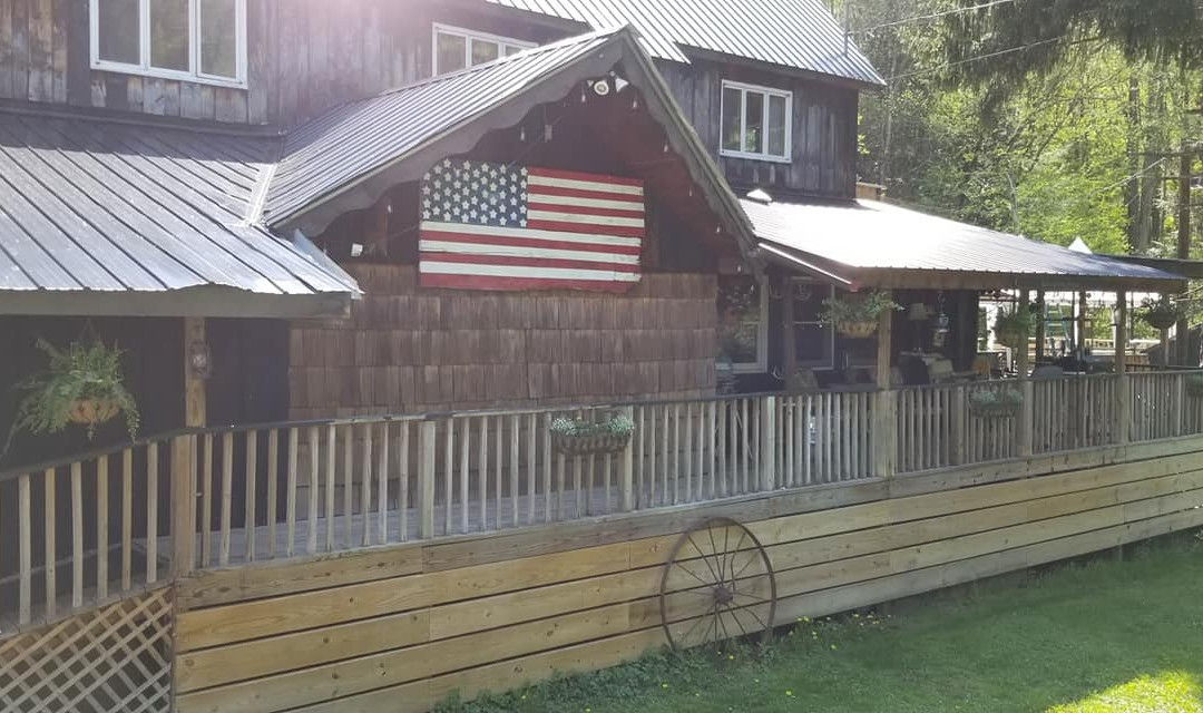 Whisperin' Pines Chalet主图