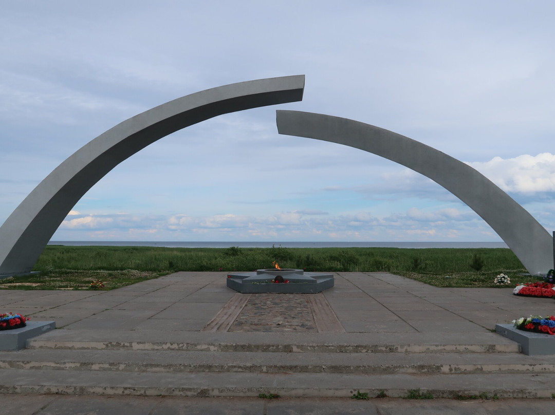 Memorial Complex Broken Ring景点图片