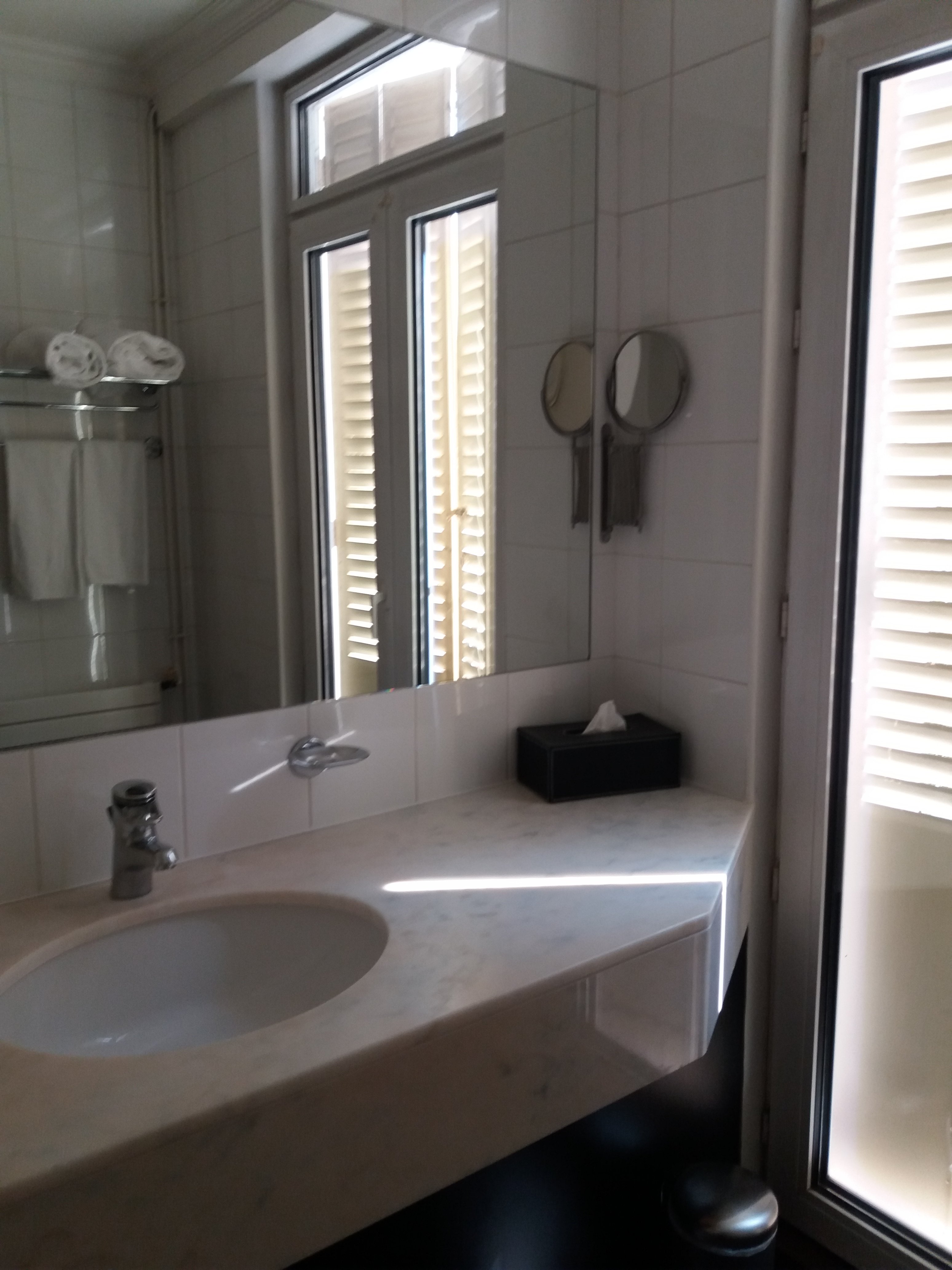 Logis Hôtel le Rivage-浴室