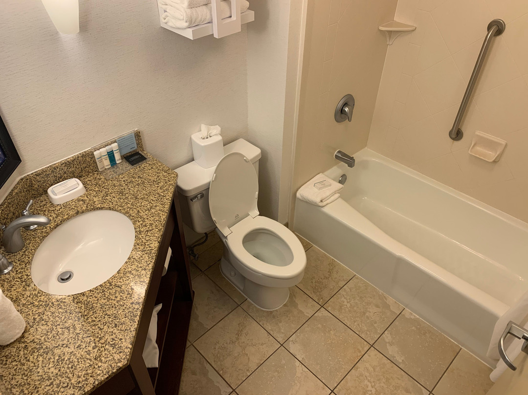 贝克利希尔顿恒庭酒店主图