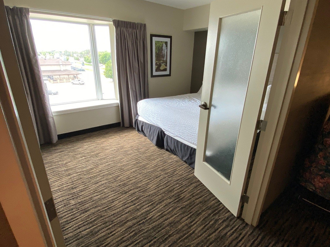 Clarion Hotel & Suites主图