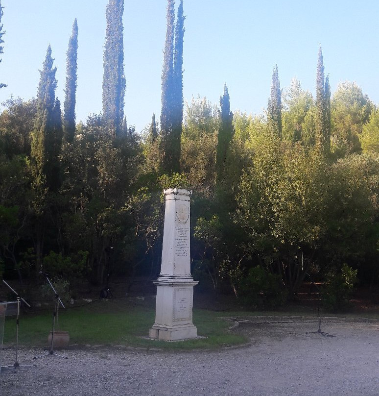 Monument Baron Pierre de Coubertin景点图片