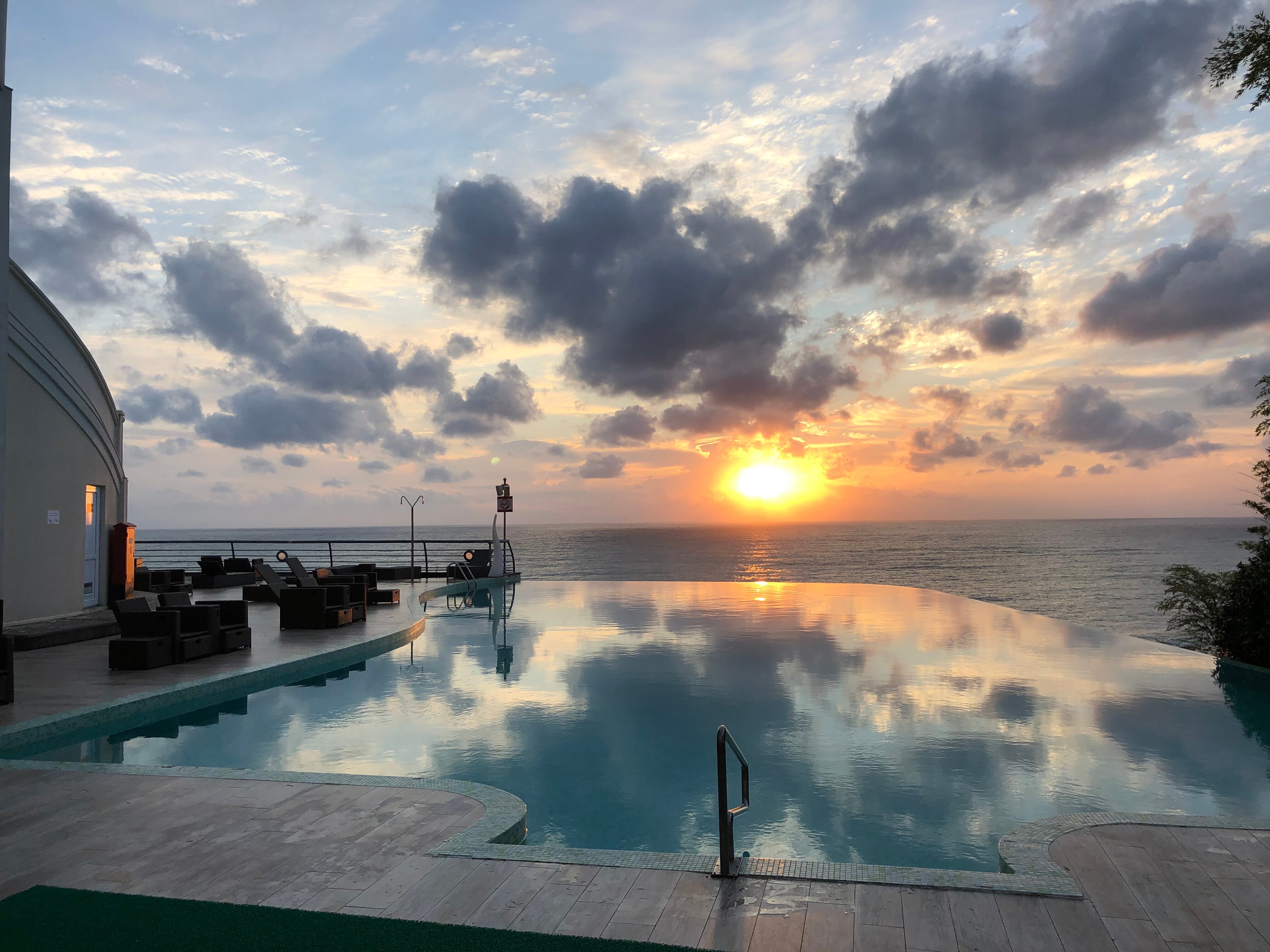 Castello Mare Hotel & Wellness Resort-泳池