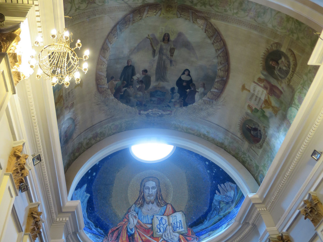 Catedral Sagrado Corazon-蓬塔阿雷纳斯必去景点