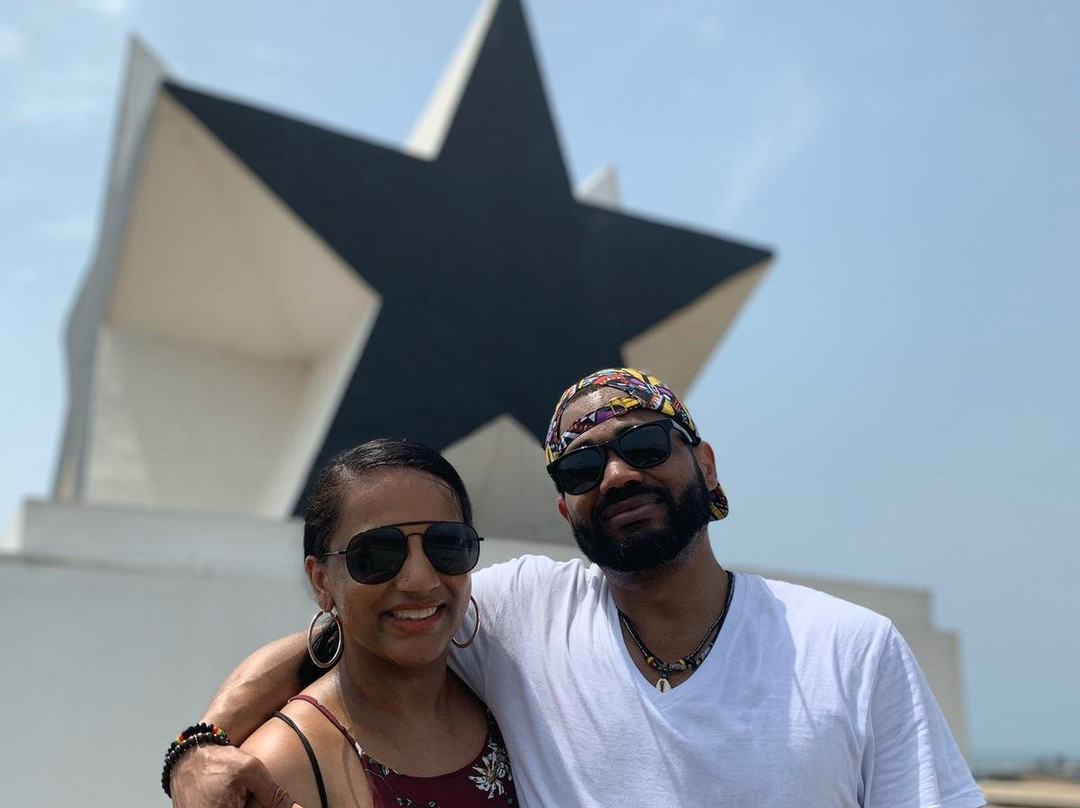 Black Star Gate-阿克拉必去景点