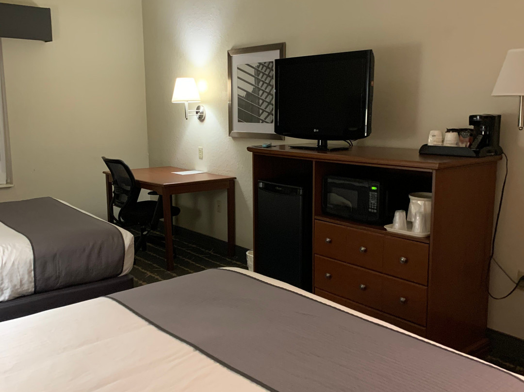 Best Western Fostoria Inn & Suites主图