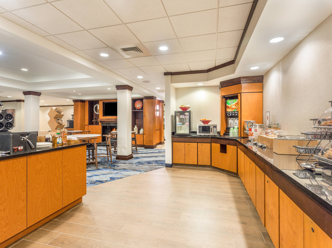 Fairfield by Marriott Inn & Suites Madison East主图