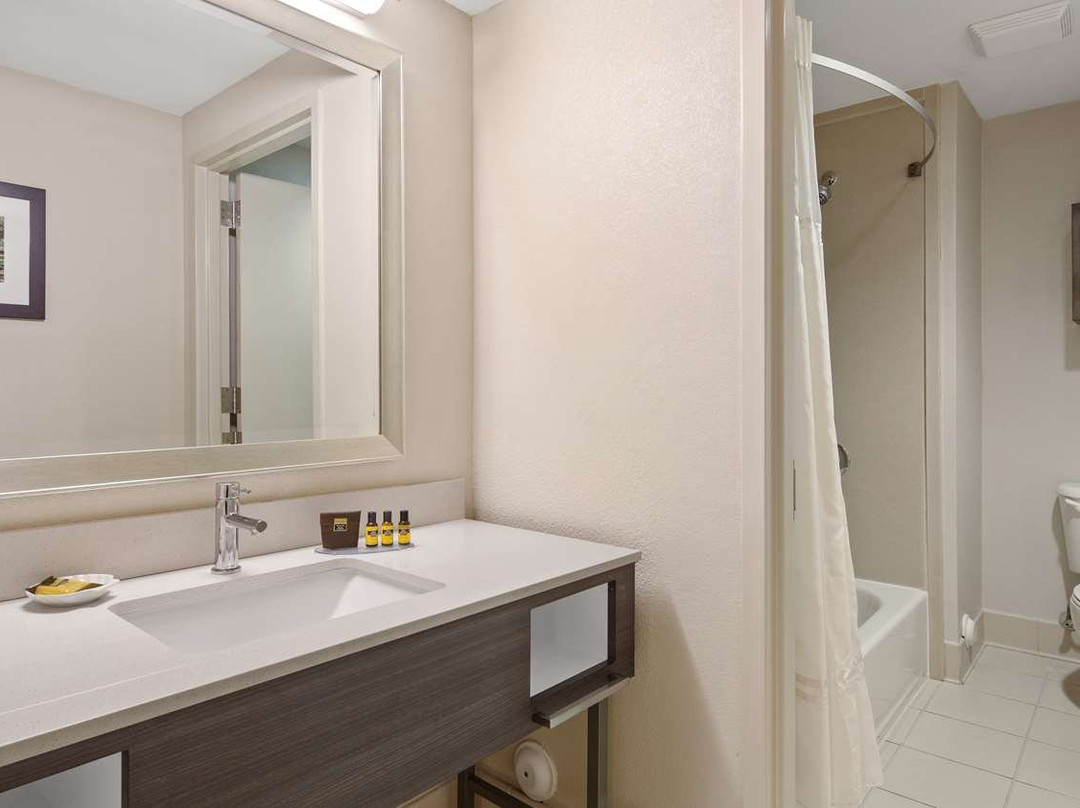 Best Western Plus Kendall Hotel & Suites主图