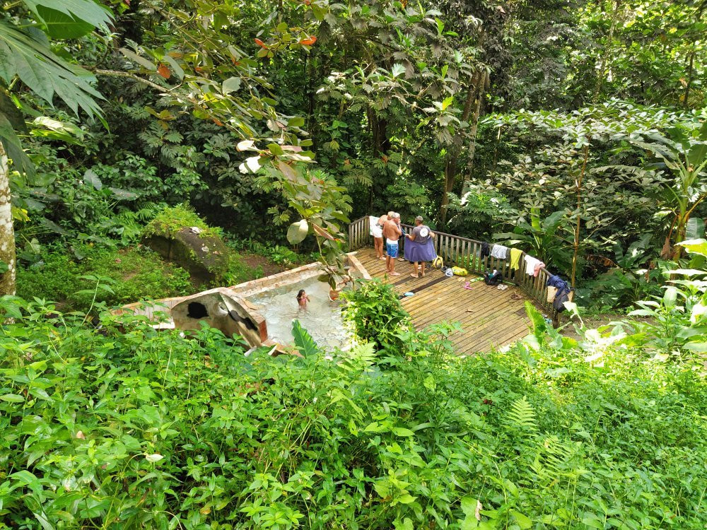 Bains des Amours-Gourbeyre必去景点