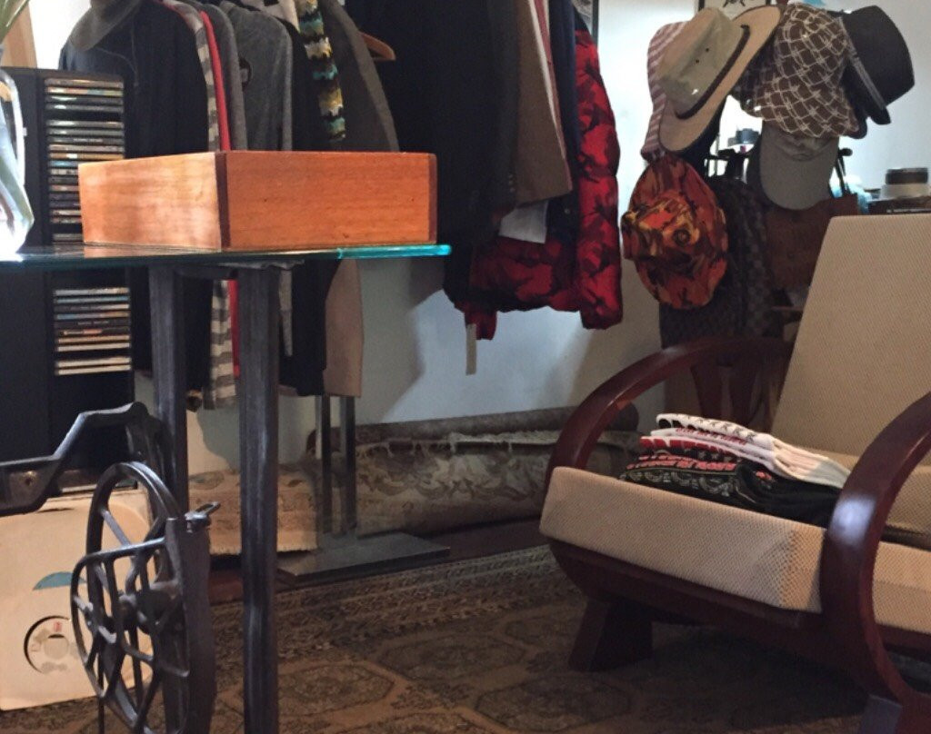 The Burg Vintage Shop