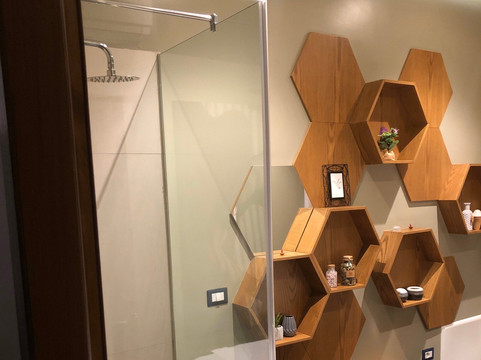 Deluxe Spa & Massage-地拉那必去景点