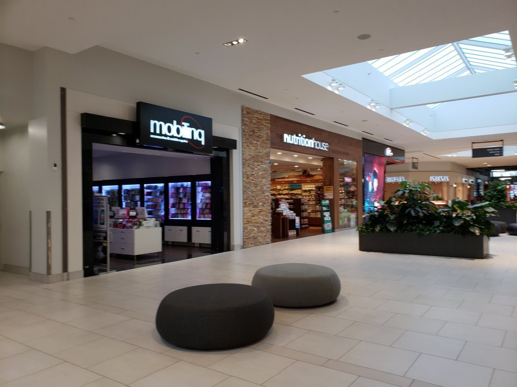 Willowbrook Shopping Centre-兰里市必去景点