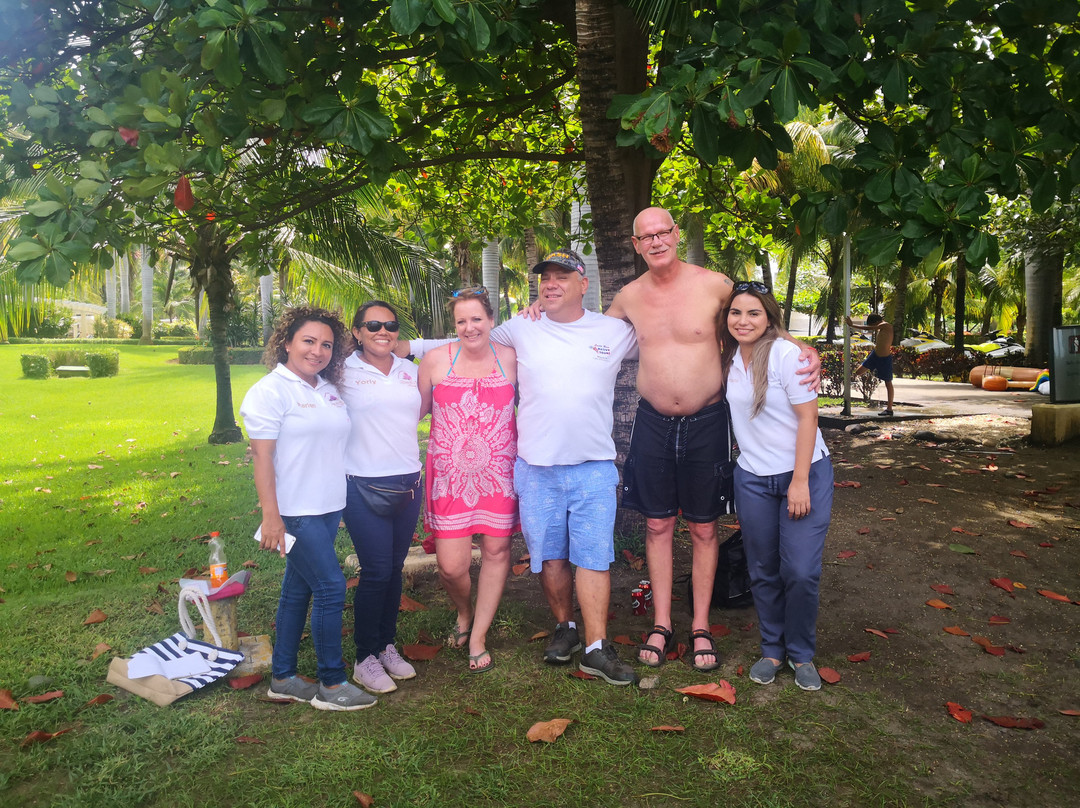 Brisas Del Mar Massage景点图片