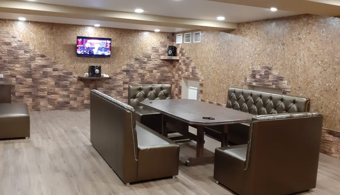 阿里纳斯酒店
