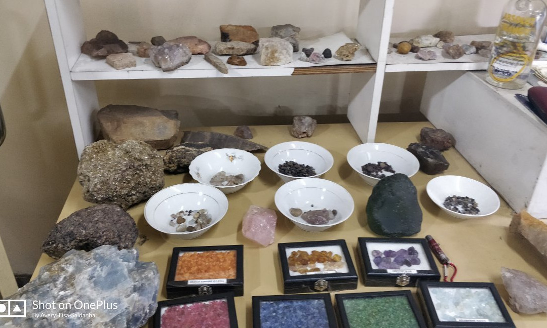 Hemachandras (Kandy) Limited Jewellers-康提必去景点