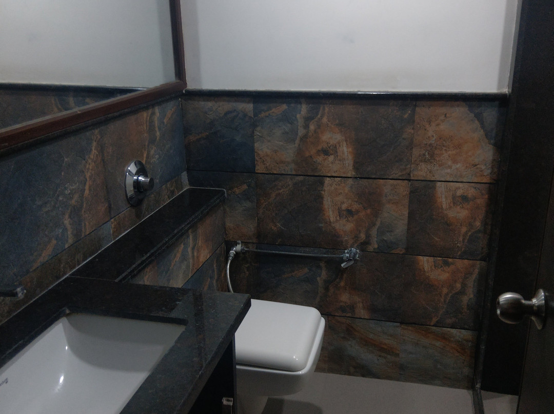 Hotel Surabhi Regency主图