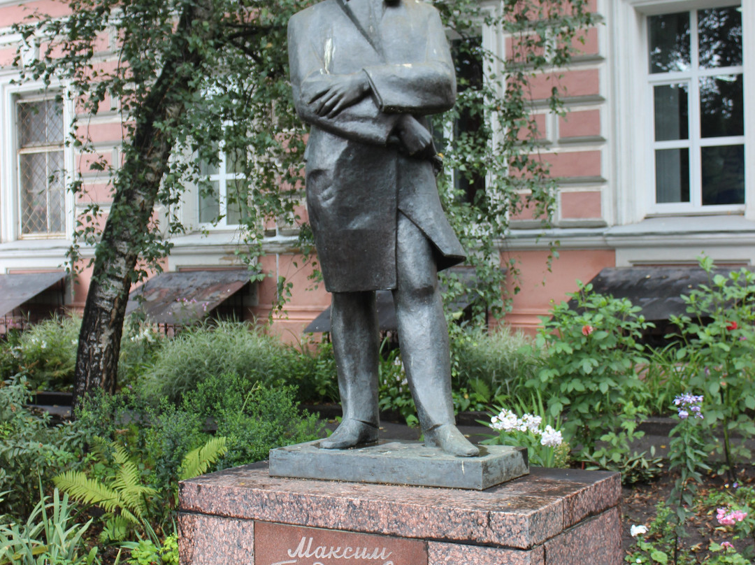 Monument to M. Bogdanovich景点图片