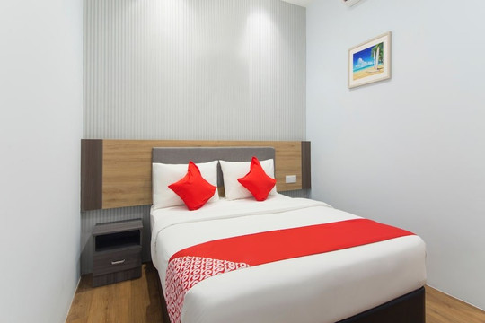 阿加佩酒店-士拉央主图