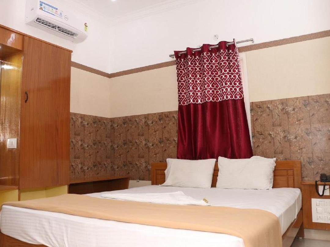 Saravanas Lodge主图