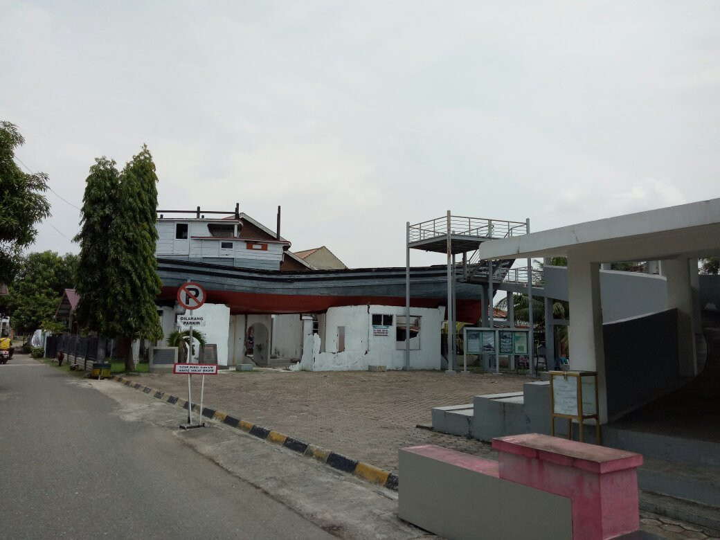 Boat at Desa Lampulo-班达亚齐必去景点