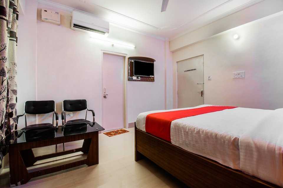 OYO 27616 Hotel Mega Royal主图