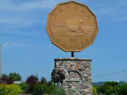 Loon Dollar Monument景点图片