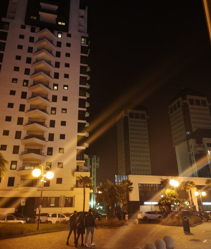 Centro Commerciale Torribianche-维梅尔卡泰必去景点