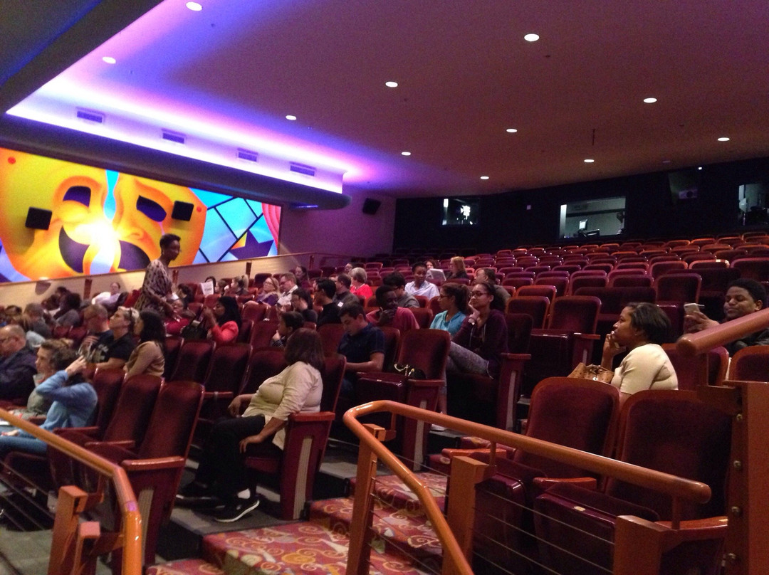 大草原城旅游景点-Uptown Theater