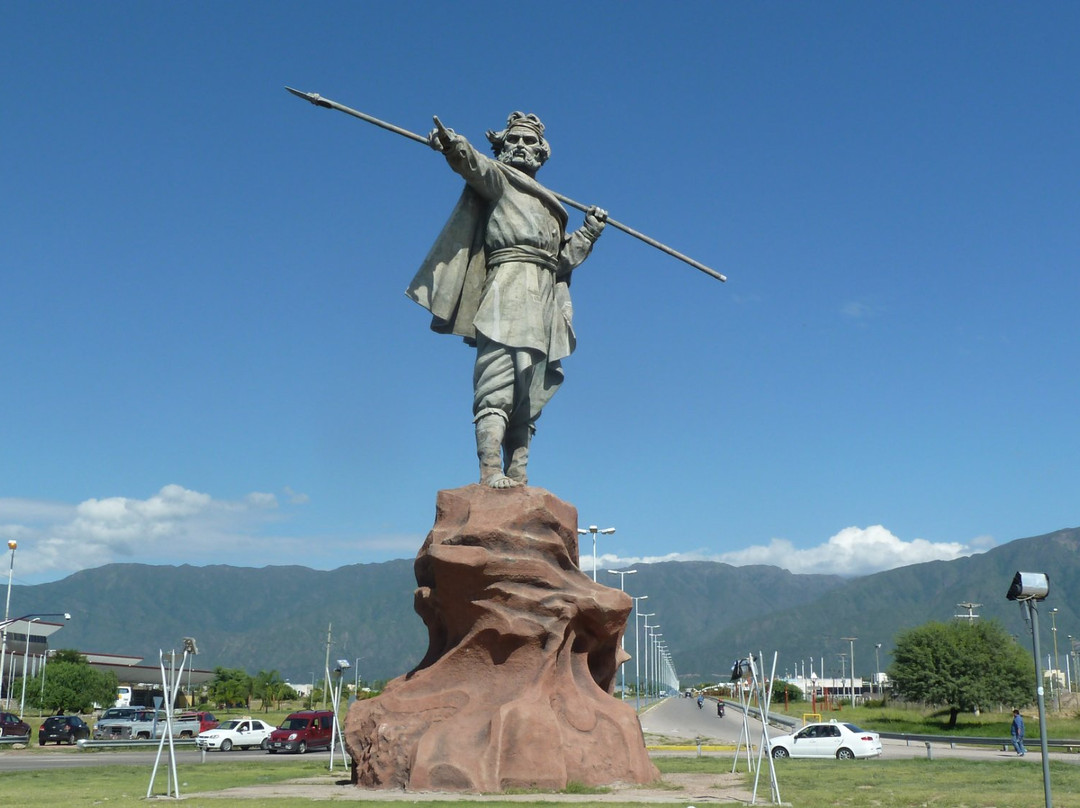Monumento Chacho Penaloza景点图片