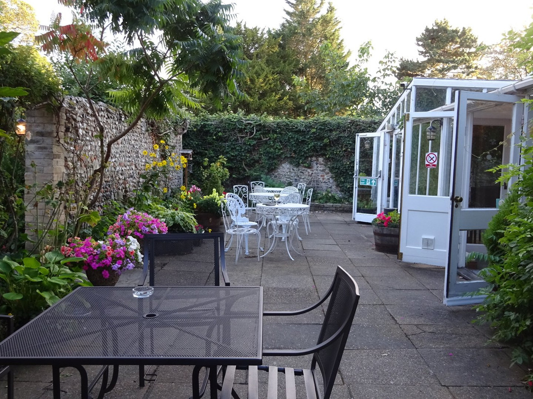 The Crown House Hotel主图