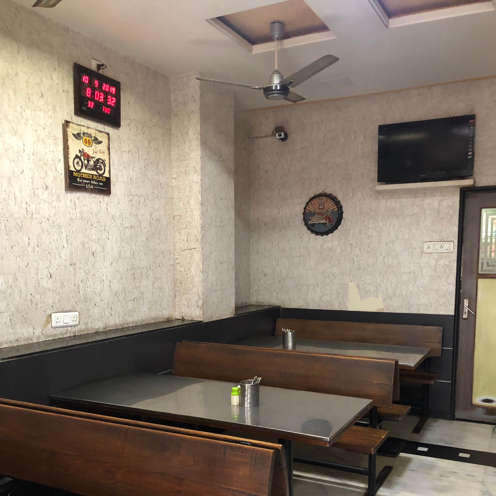 Hotel Kunal & Restaurant-官方