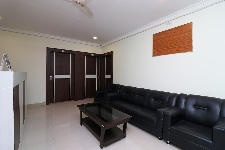 OYO 27602 Hotel Green Space主图