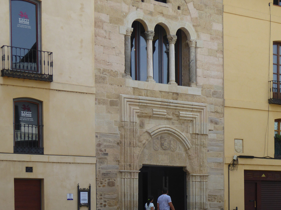 Palacio Del Conde Luna景点图片